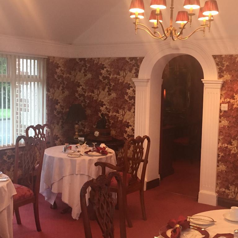 Caldhame House Hotel Crumlin  Buitenkant foto